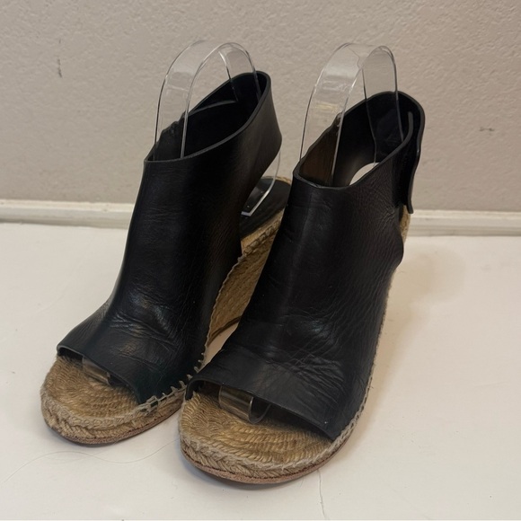 Celine Black Leather Open Toe Espadrille Wedge Sandals Shoes EU30 US 7.5 - Picture 1 of 13